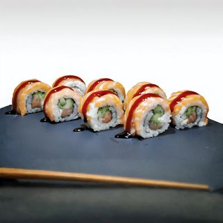 Uramaki Sake Roll