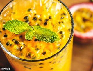 MARACUYA (FRUTA DE LA PASIÓN)