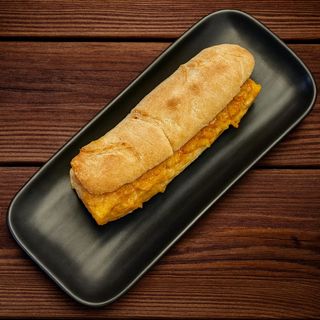 Bocadillo de Tortilla en Pan Cristal