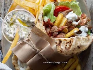 Pita greca kebab