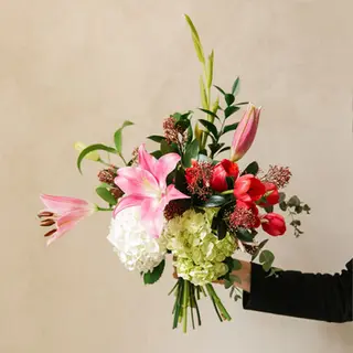 Ramo de flores. Liliums Y Hortensias