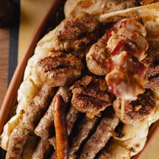 Plata za četiri osobe