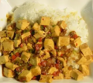 Tofu alla Szechun e Riso Bianco