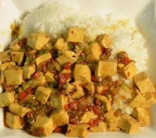 Tofu alla Szechun e Riso Bianco