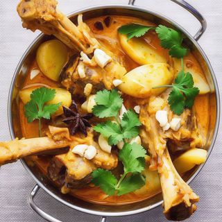 Cordero con Massaman Thai Curry