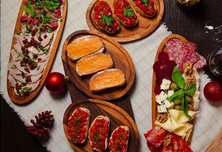 Meniu de sărbători cu gustări reci