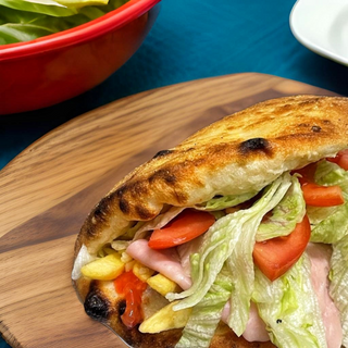 Sandwich cu sunca si cascaval 600g