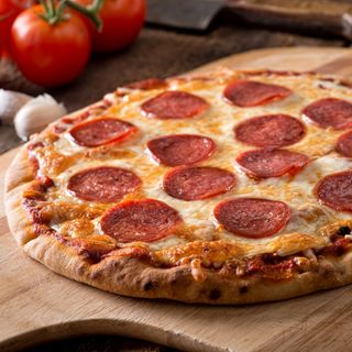 PIZZA PEPERONI (33 Cm.)