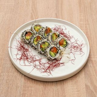 California Obłożona Łososiem Opalanym 10 szt