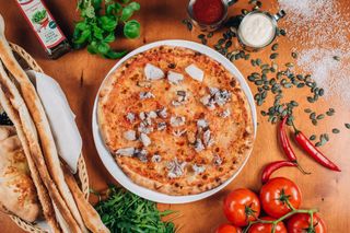 12. Pizza Frutti di mare Alla Romana