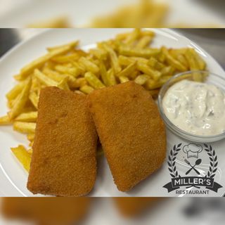 Cașcaval pane cu cartofi prăjiţi