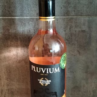 Vino rosado Pluvium de Vicente Gandía 