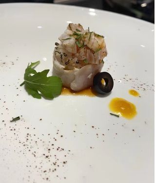 724. Hana ebi fritti 2 pezzi riso, salmone e gamberi fritti