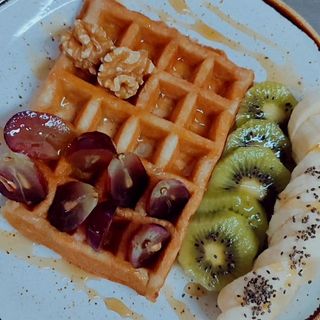 Waffles com Fruta e Nutella