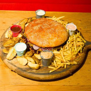 ANNIVERSARY BURGER / CHALLENGE BURGER