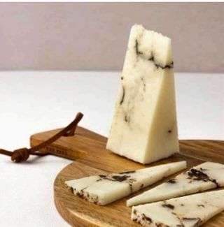 51. Queso De Oveja Trufado