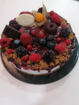 Torta semifreddo con cheescake ai frutti di bosco (650g)