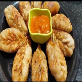 Vegetable Momo Frito