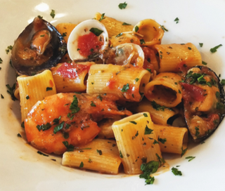 Mezze maniche allo scoglio 