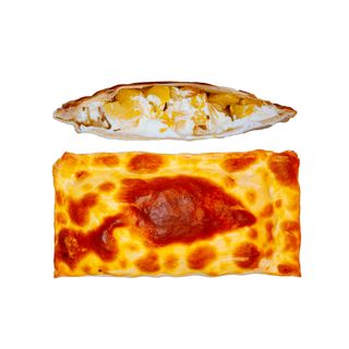 Емпанада з грушею та ананасом