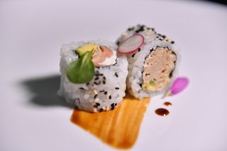 406. Ura tonno 8 pezzi