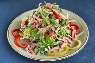 Салат с языком