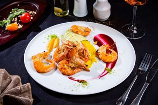 Creveti Black Tiger cu orez auriu