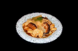 112-Pollo con funghi e bambù