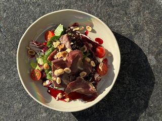 Салат з в'яленим м'ясом та буряком (300г)