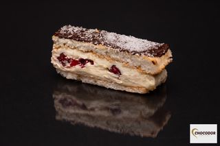 Prăjitură vișine și cocos