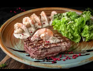 Maximilian STEAK din mușchi de vită cu creveți tigru
