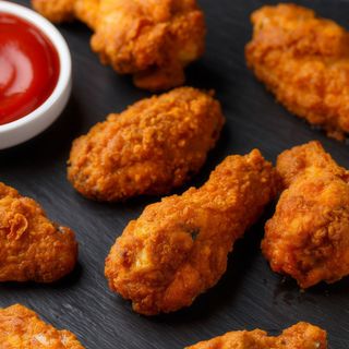 7 ALITAS +  COMPLEMENTO + BEBIDA +SALSA