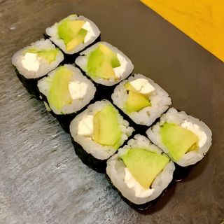 99. Maki Aguacate con Queso (8 piezas)