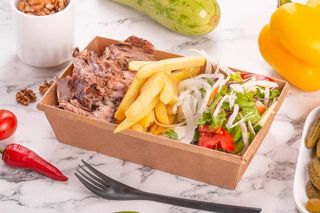 Донер бокс с говядиной и фри (600г)