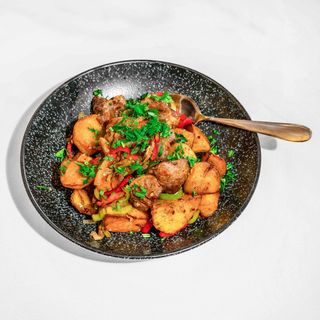 შემწვარი კარტოფილი ღორის ხორცით