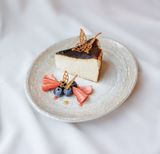 Basque cheesecake: vanilla