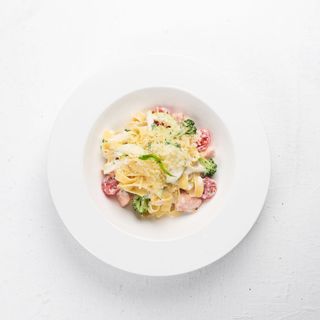 Феттучини с семгой