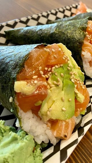 Temaki Cono De Salmón Avocado