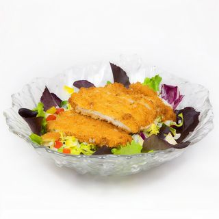Ensalada de pollo katsu