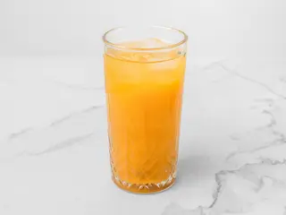 Lemoniada mango-marakuja