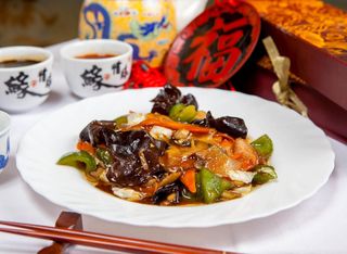 128. Legume de sezon cu sos de soia