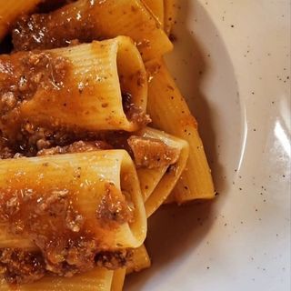 E miez paccheri di Gragnano IGP al ragù Marchigiano
