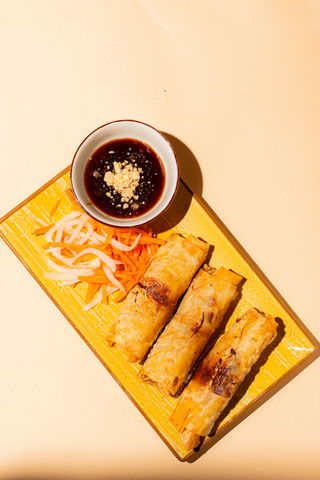 Spring roll z grillowaną wieprzowiną 3 szt.