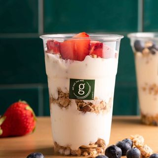 Yogurt Greco Con Frutta e Cereali - componi il tuo!