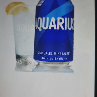 Aquarius Limón lata