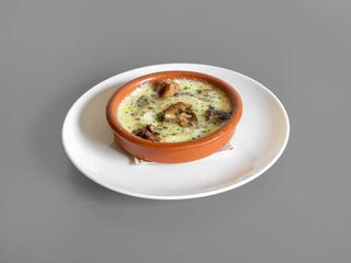 Provolone con setas y trufa