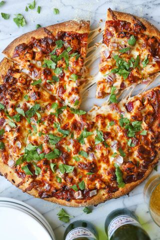 CHICKEN PIZZA