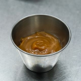 Соус солона карамель