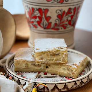 Placinta Bucuresteana cu branza dulce si stafide