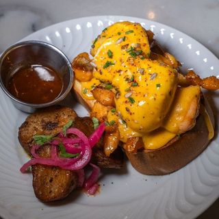 King Benedict's Ovos Moles